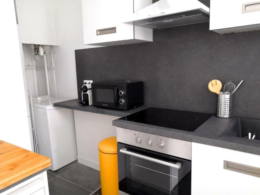 Beautifully Bright Apartment In Old Town Saint-Tropez Ngoại thất bức ảnh